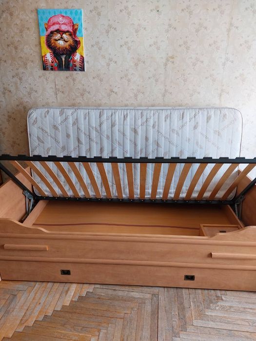 Продам детскую кровать