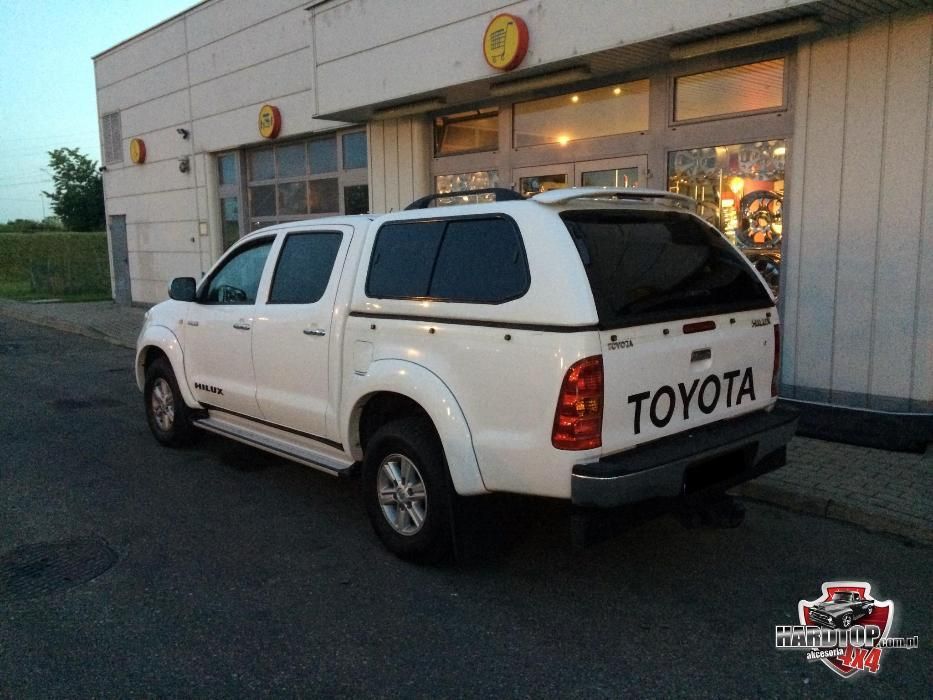 Zabudowa SJS Toyota Hilux 2005+