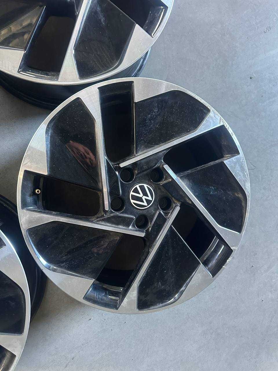 Диски литі /Диски литые R 18 5/112  Volkswagen ID