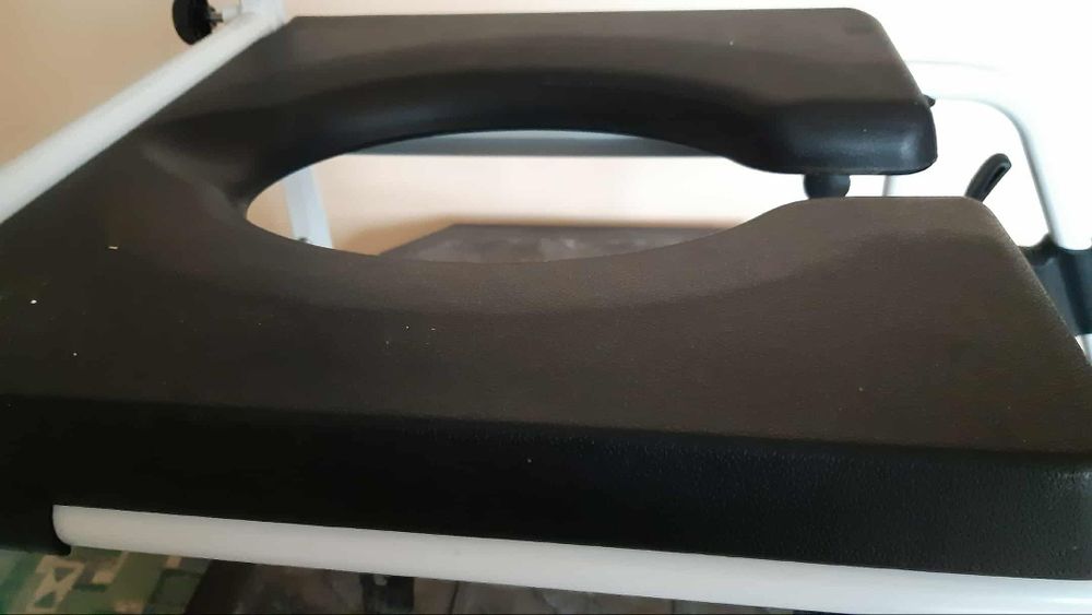 Wózek toaletowo prysznicowy