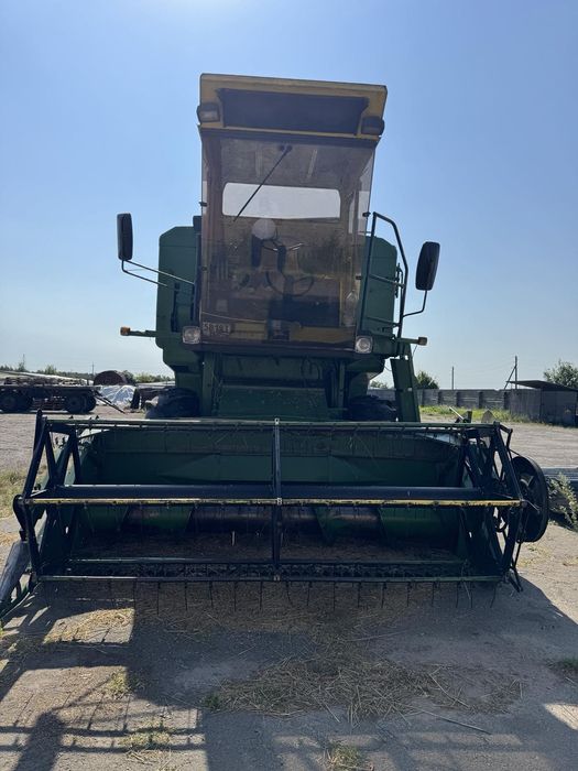 Комбайн зернозбиральний JOHN DEERE 1042