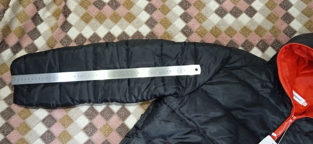 Продам зимнюю куртку, пуховик, синтепоновик