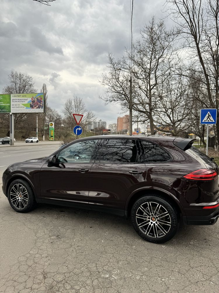 Porsche Cayenne 3,6 бензин Официал!