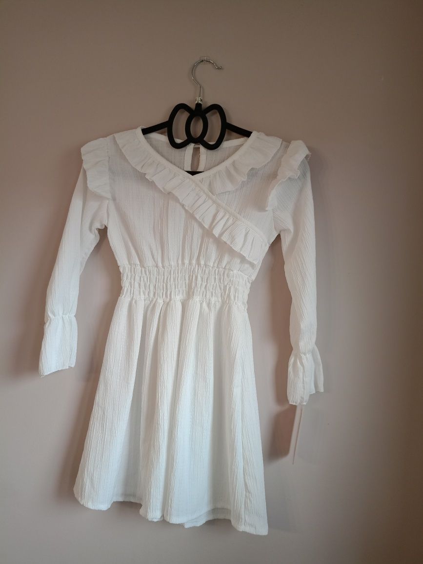 Sukienka biała elegancka na długi rękaw nowa z metką r.128 komunia wie