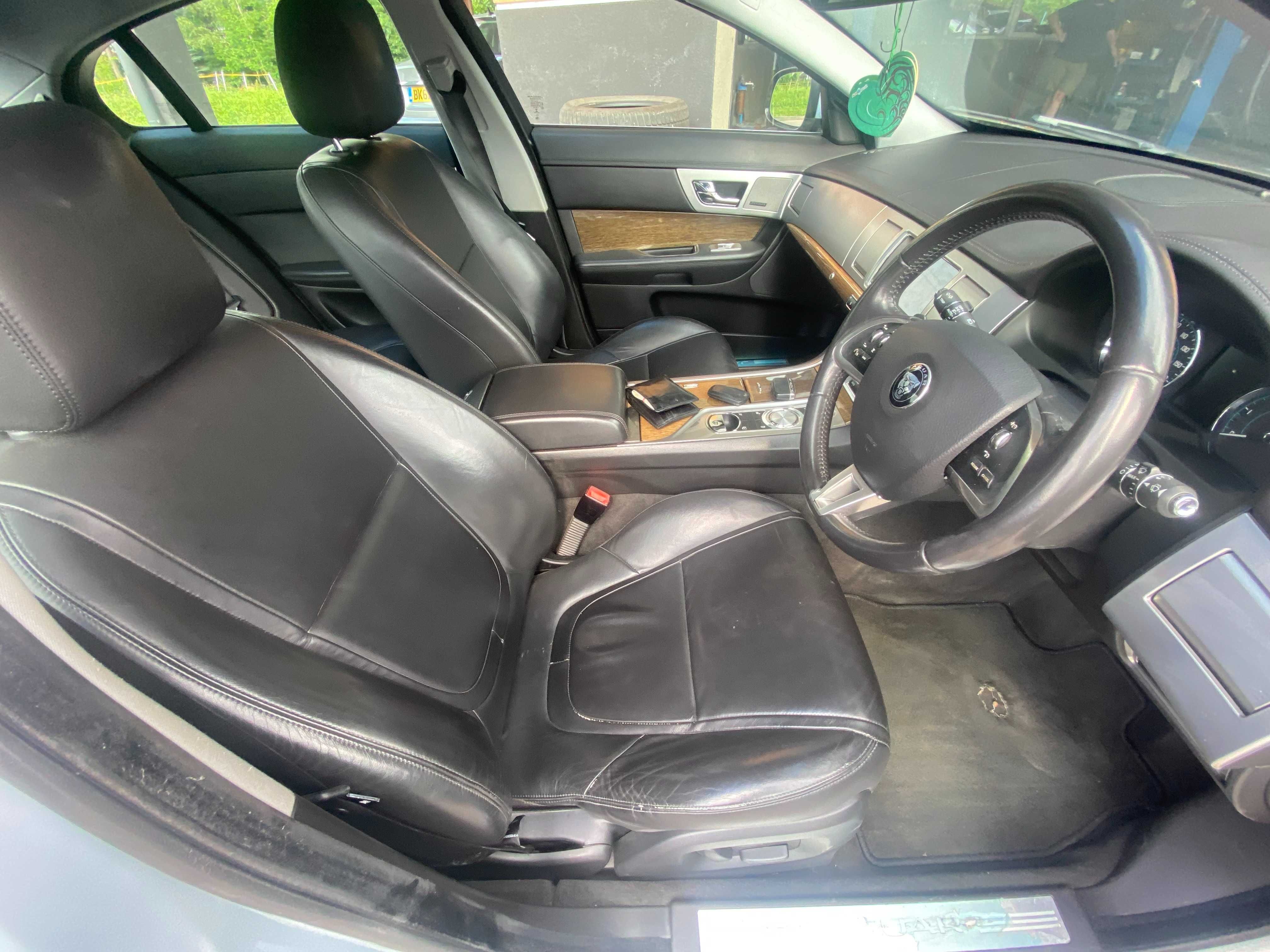 2014 Jaguar XF 3.0d V6 240 Premium Luxury Anglik
