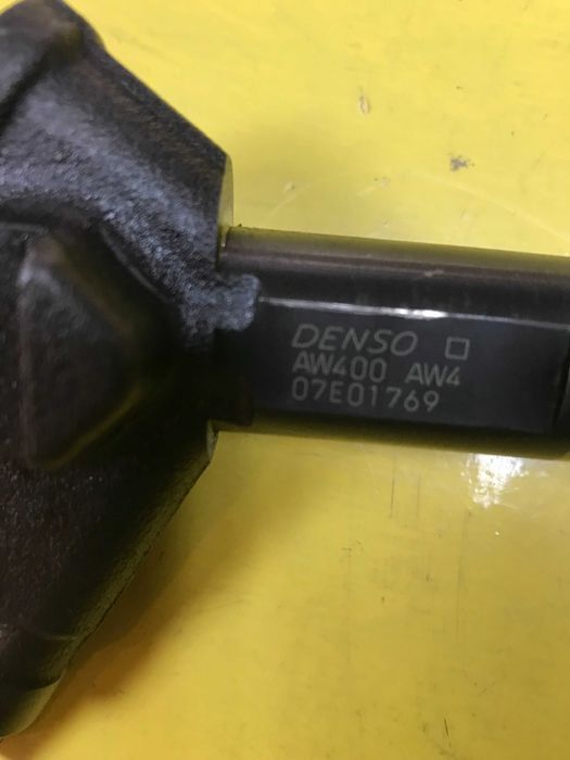 Б/у форсунка DENSO Nissan Primera X-Trail Almera 2.2 AW400 AW4 AW402