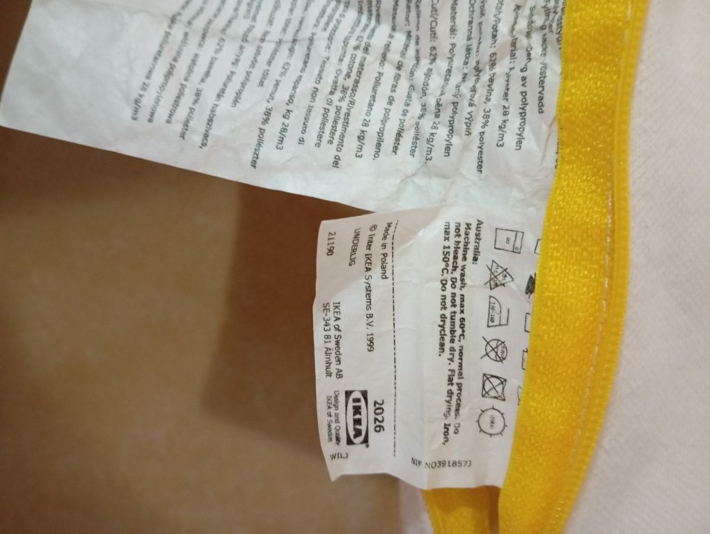 Cama e colchão de criança ikea