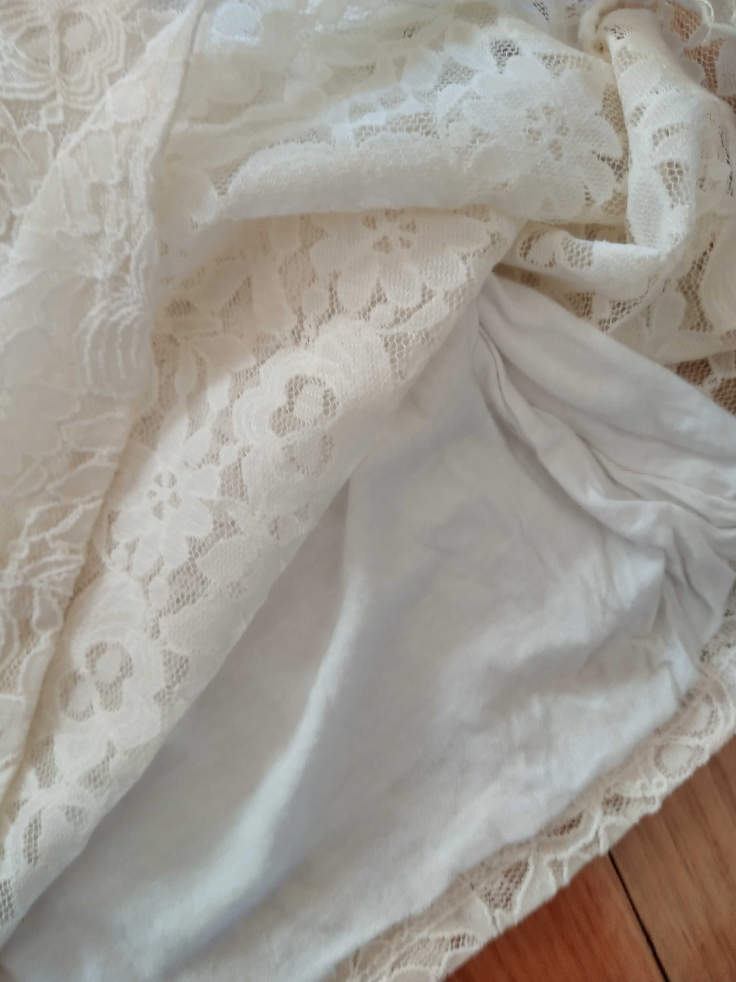 Vestido rendado curto