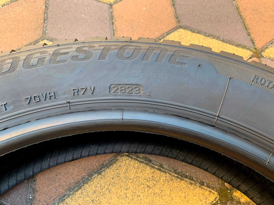 155/70 R19 Bridgestone Blizzak LM500. Шини зимові для BMW i3
