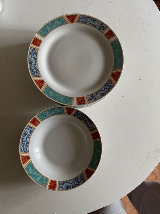 Conjunto de Pratos antigos