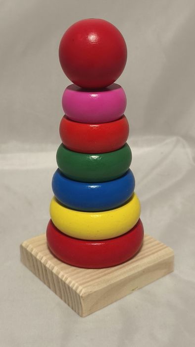 Wieża drewniana do układania