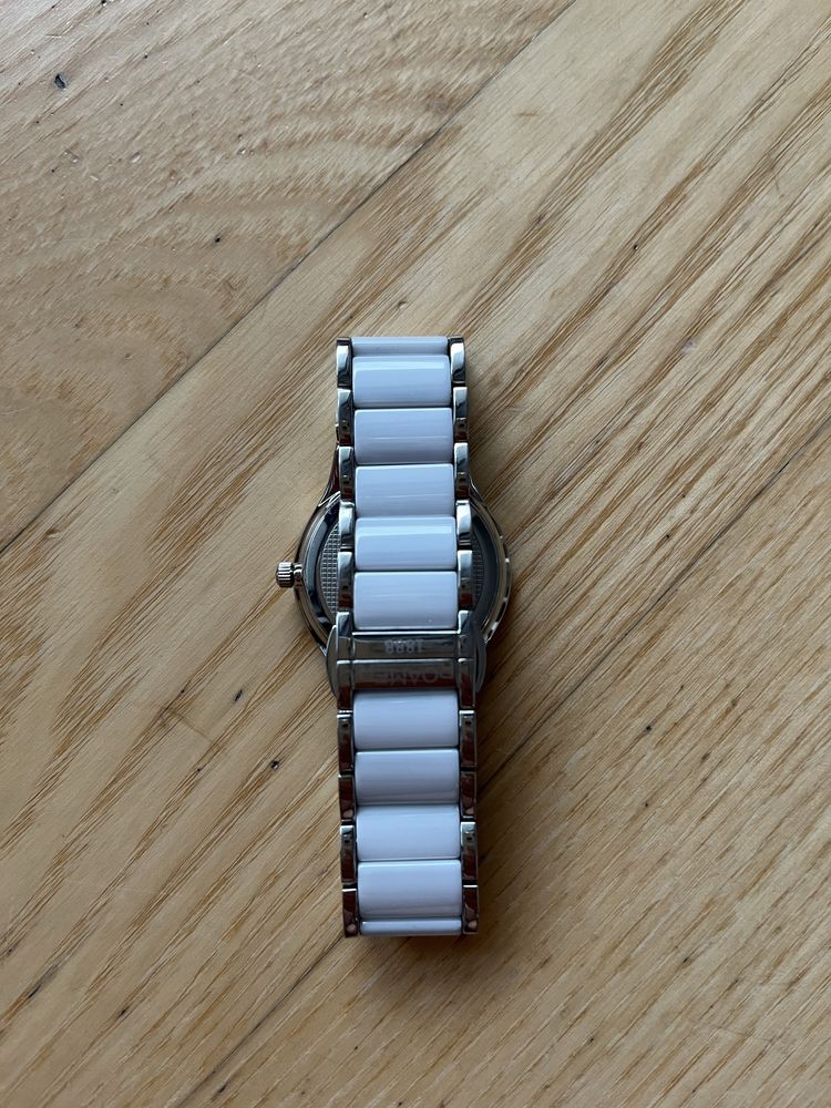 Zegarek damski Roamer Ceraline Small Second (677855.41.15.60)