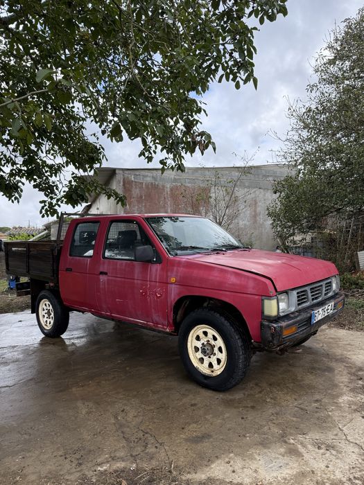 Nissan D21 4x4 ( Com Avaria )