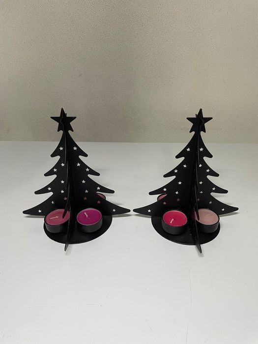 2 castiçais em metal preto