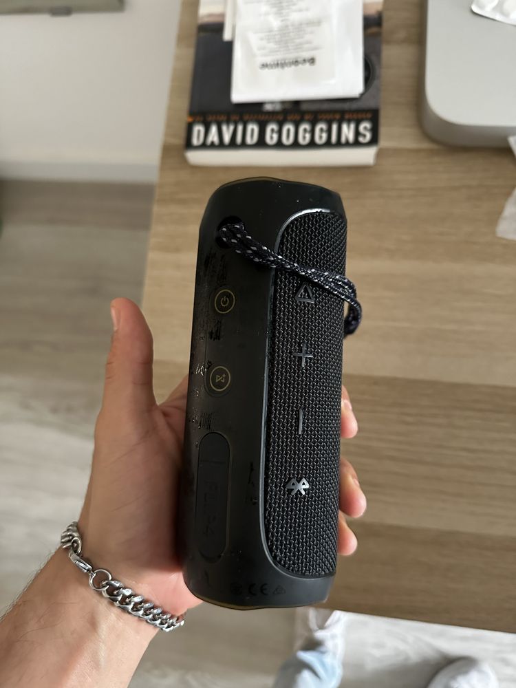 Coluna JBL bateria viciada