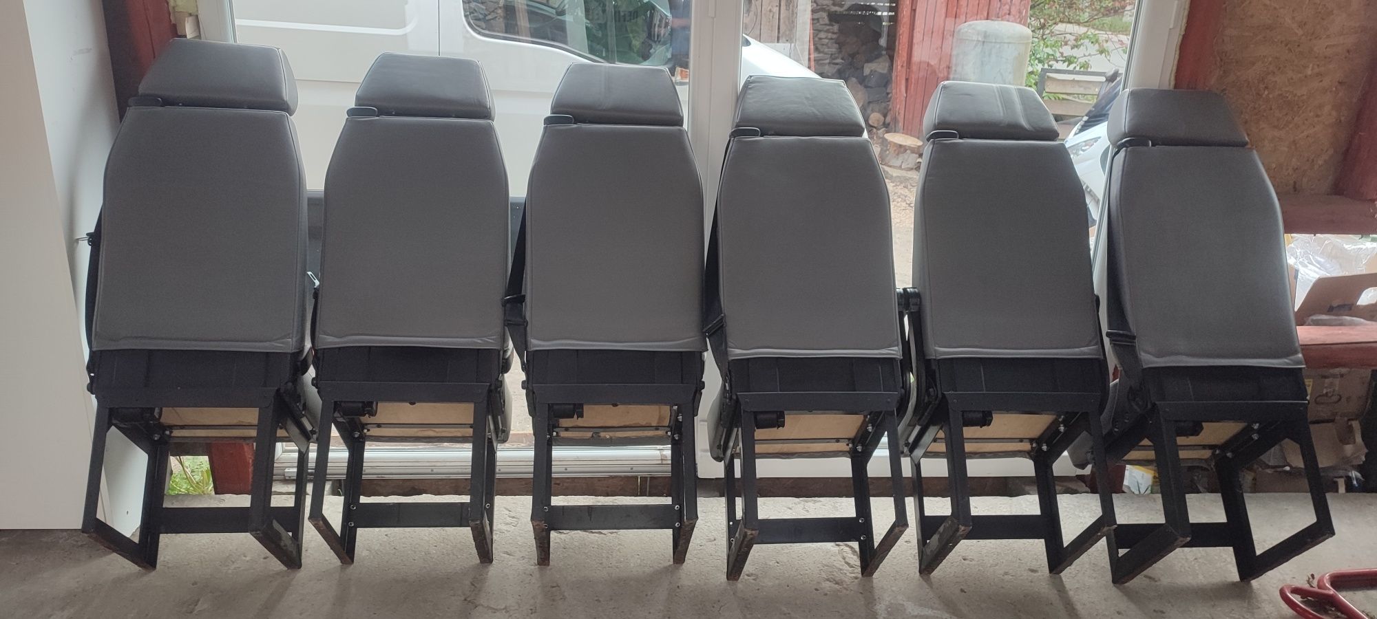 Siedzenia pojedyńcze do busa. Safety seats