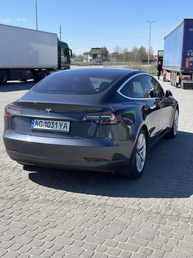 Tesla Model 3 2018 long Range 75