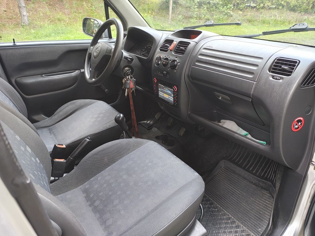 Opel Agila Bardzo dobry stan Oszczędny Ważne opłaty Jak Fiat Panda