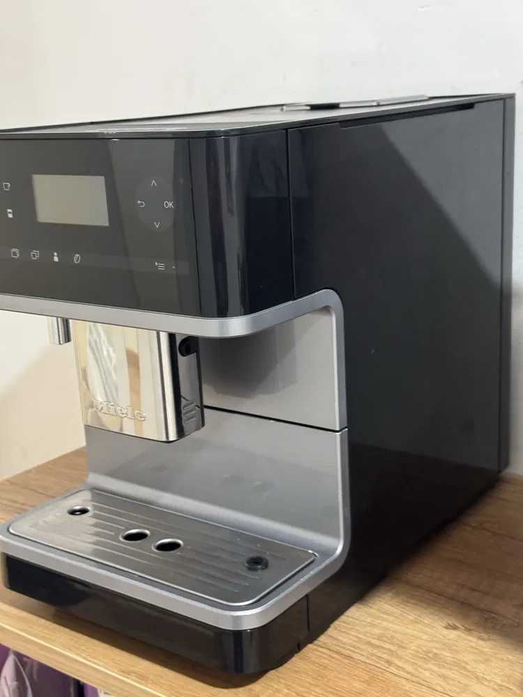 Ekspres do kawy MIELE CM 6300 Auto Cappuccino oraz Latte gwarancja