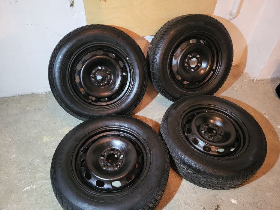 OPONY ZIMOWE firmy KORMORAN i felgi stalowe R15
