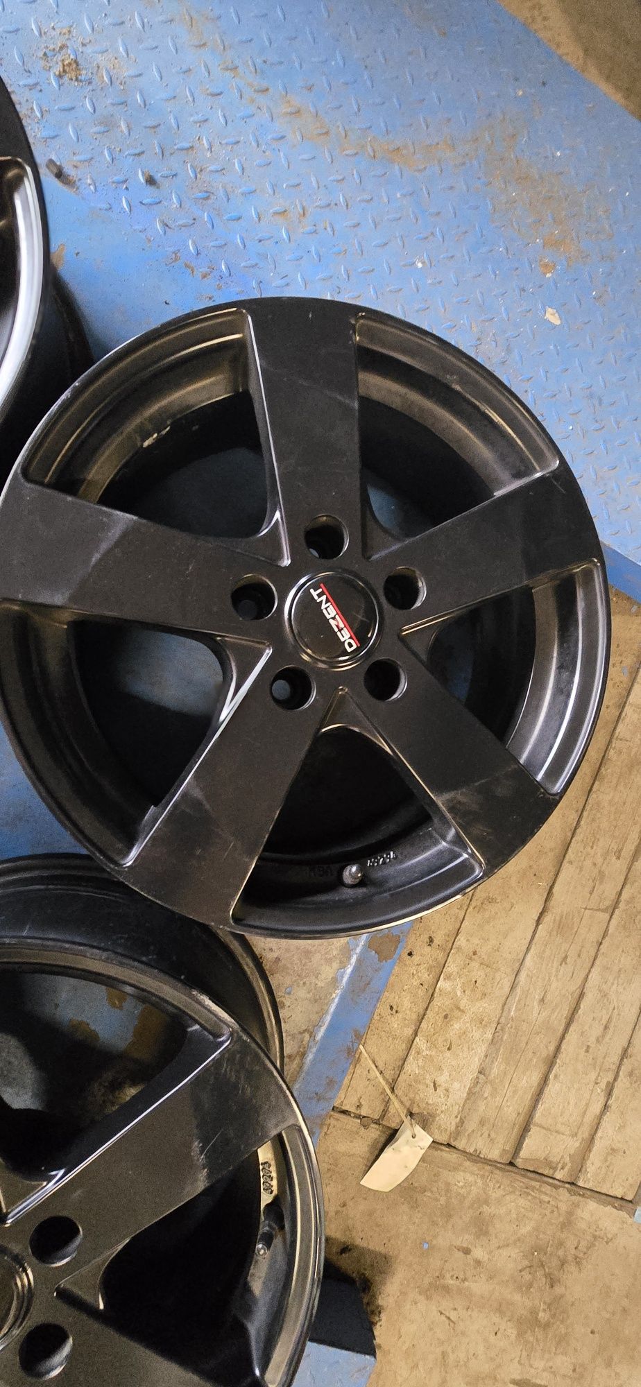 Felgi aluminiowe 16 5x112 et35 Dezent vw skoda audi