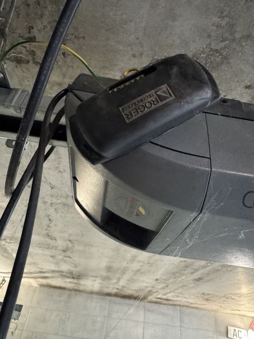 Ремонт Секційних воріт