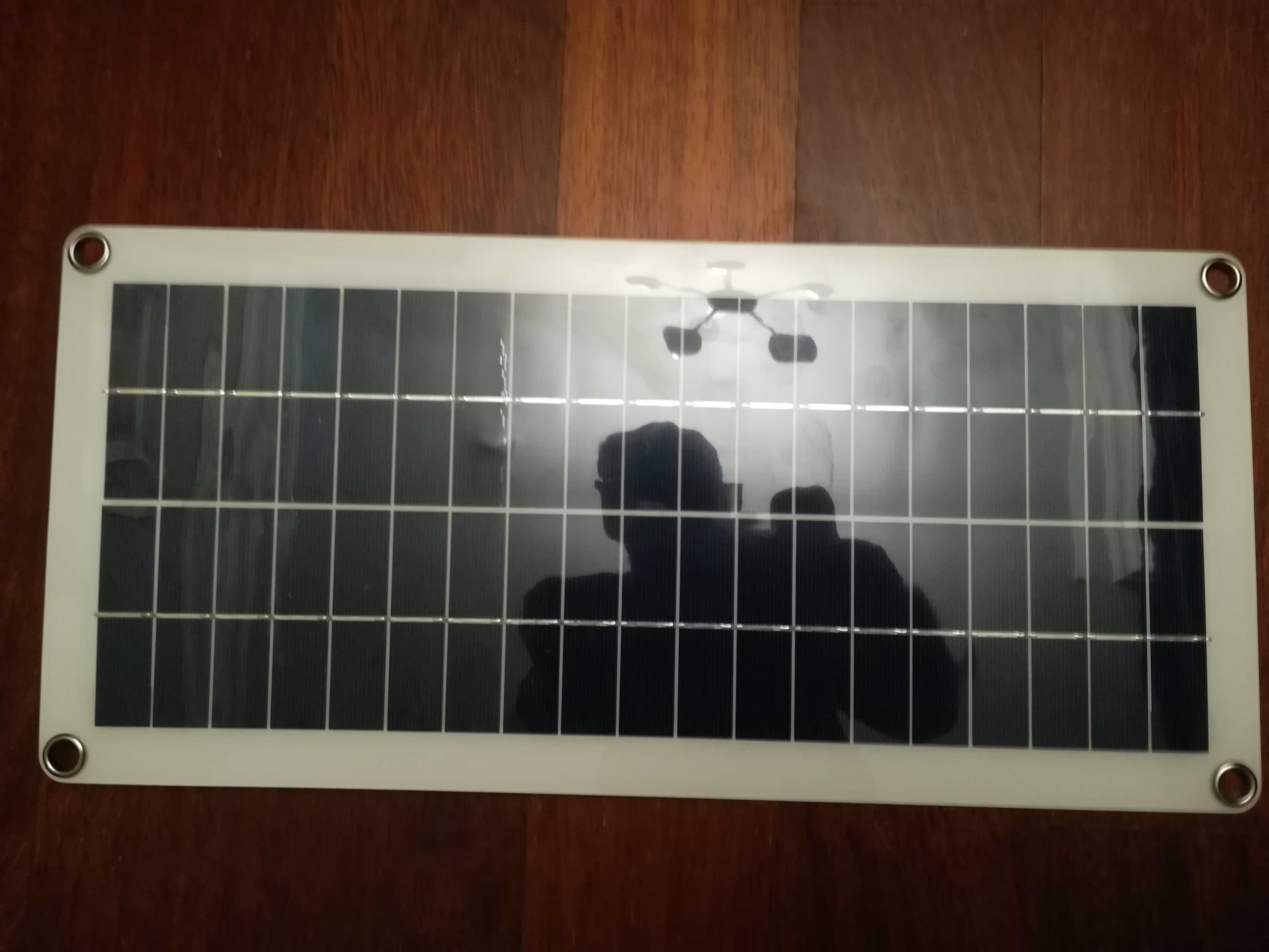 Panel solarny turystyczny