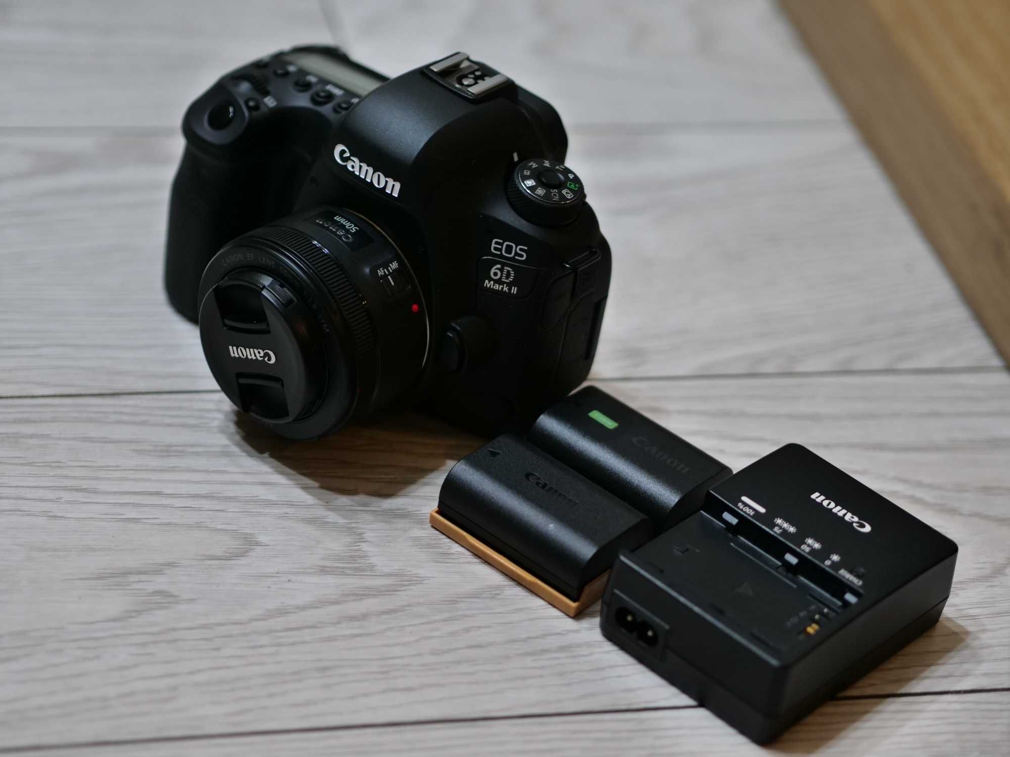 Canon EOS 6D Mark II jak nowy + obiektyw i 3 baterie - niski przebieg!
