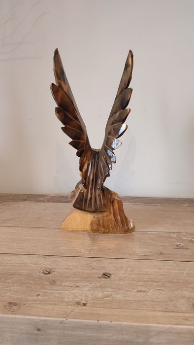 Дерев'яний орел.