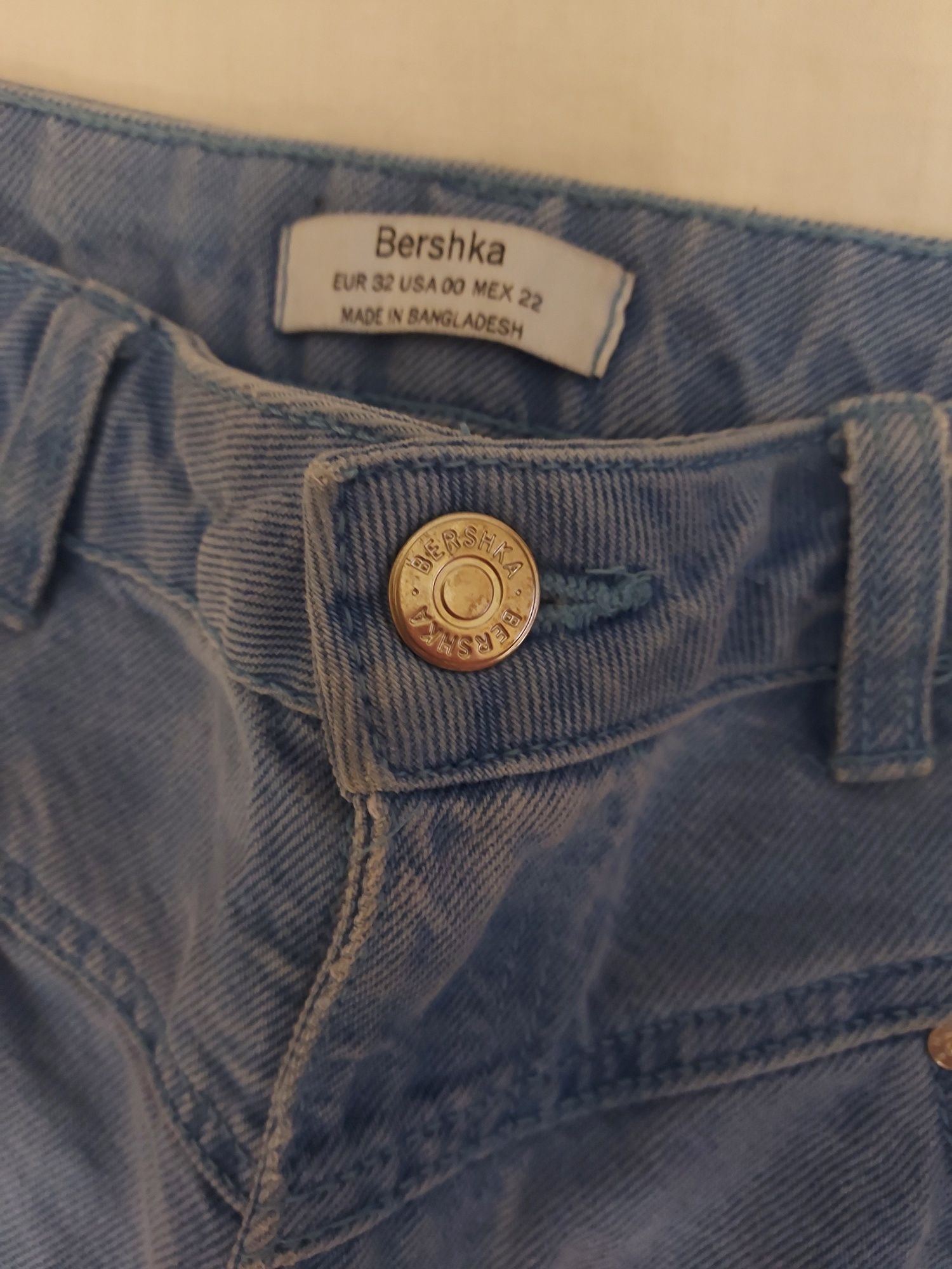 Mom jeans Bershka r.32