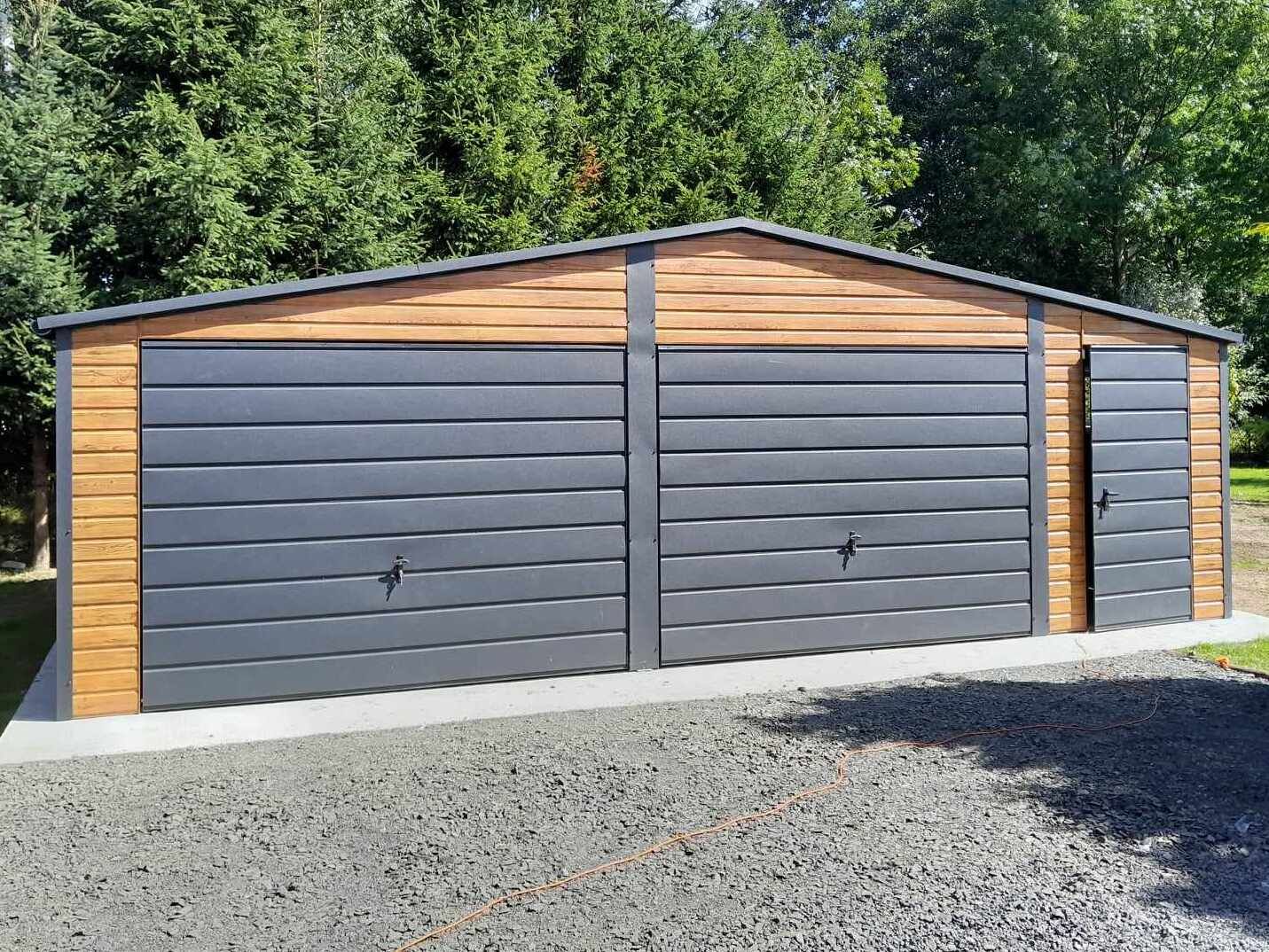 Garaż drewnopodobny schowek na meble narzędzia blaszany garaz 8x6m