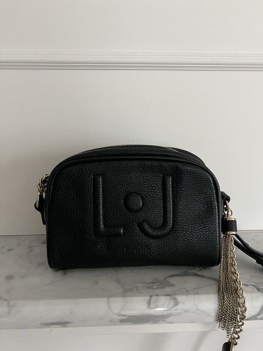 Torebka LIU JO – klasyczna czarna z łańcuszkiem