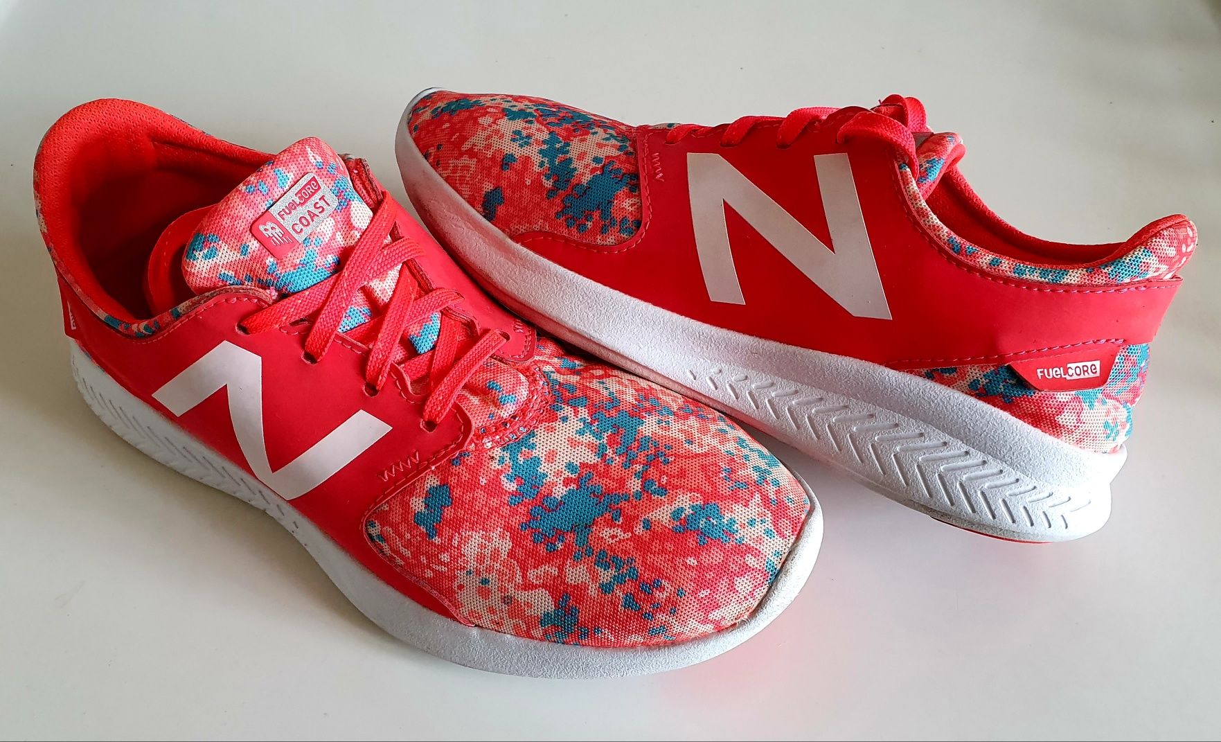 NEW BALANCE roz. 38 wkladka 23.5 cm super stan