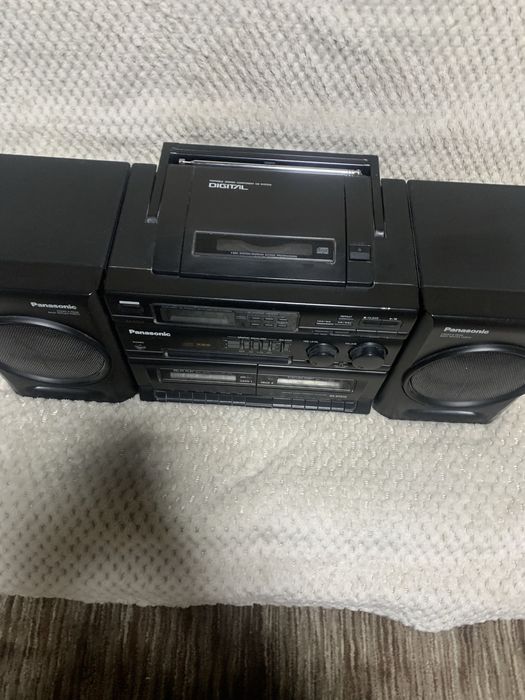 Продам магнитолу Панасоник RX-DT610