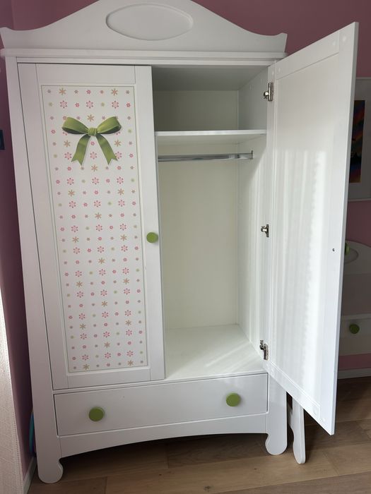 Meble dziecięce pinio + biurko gratis