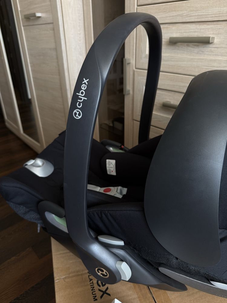 Продам наш Cybex Cloud T i-Size
