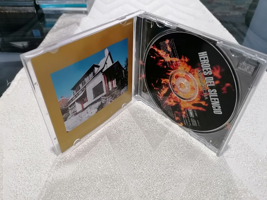 Heroes Del Silêncio - Avalancha