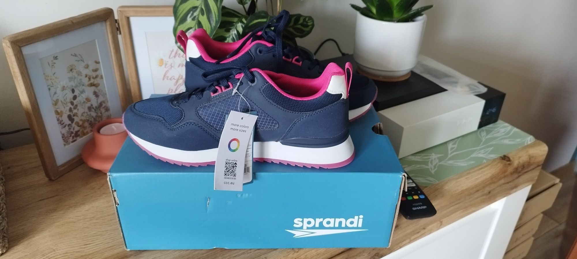 Buty sneakersy Sprandi damskie rozmiar 37 granat  CCC