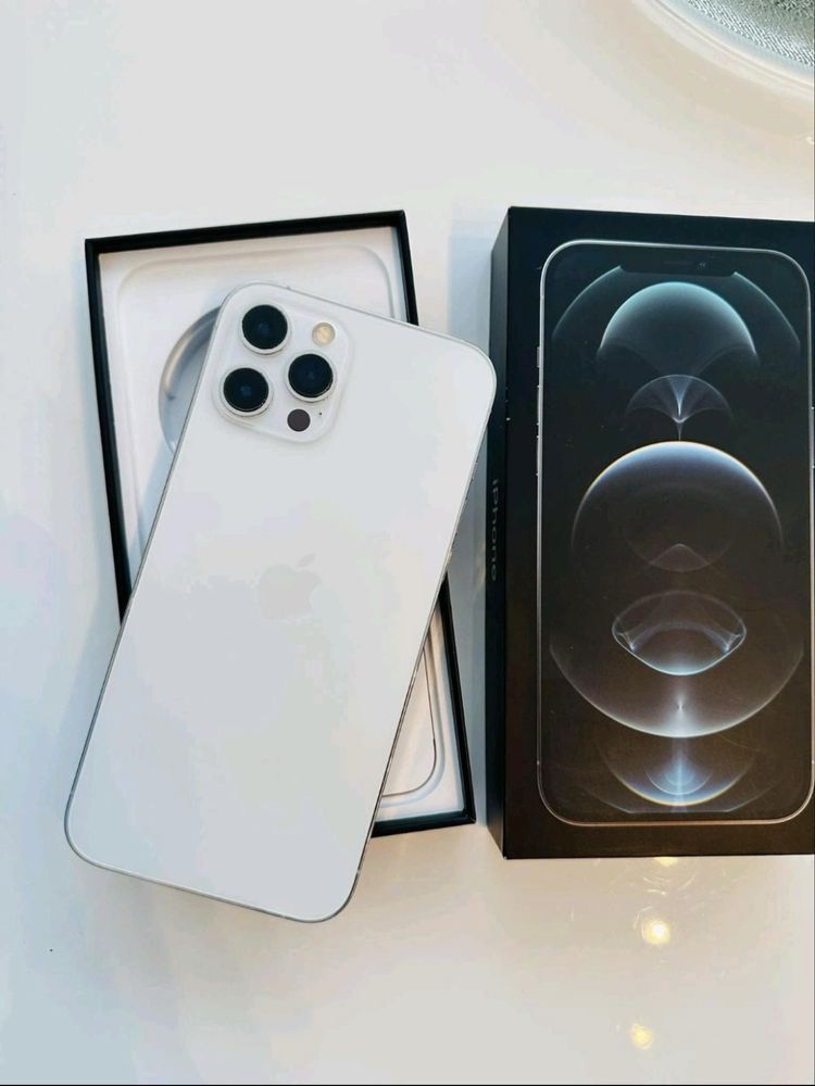 Iphone 12 Pro 256 Gb молочний колір . У доброму стані