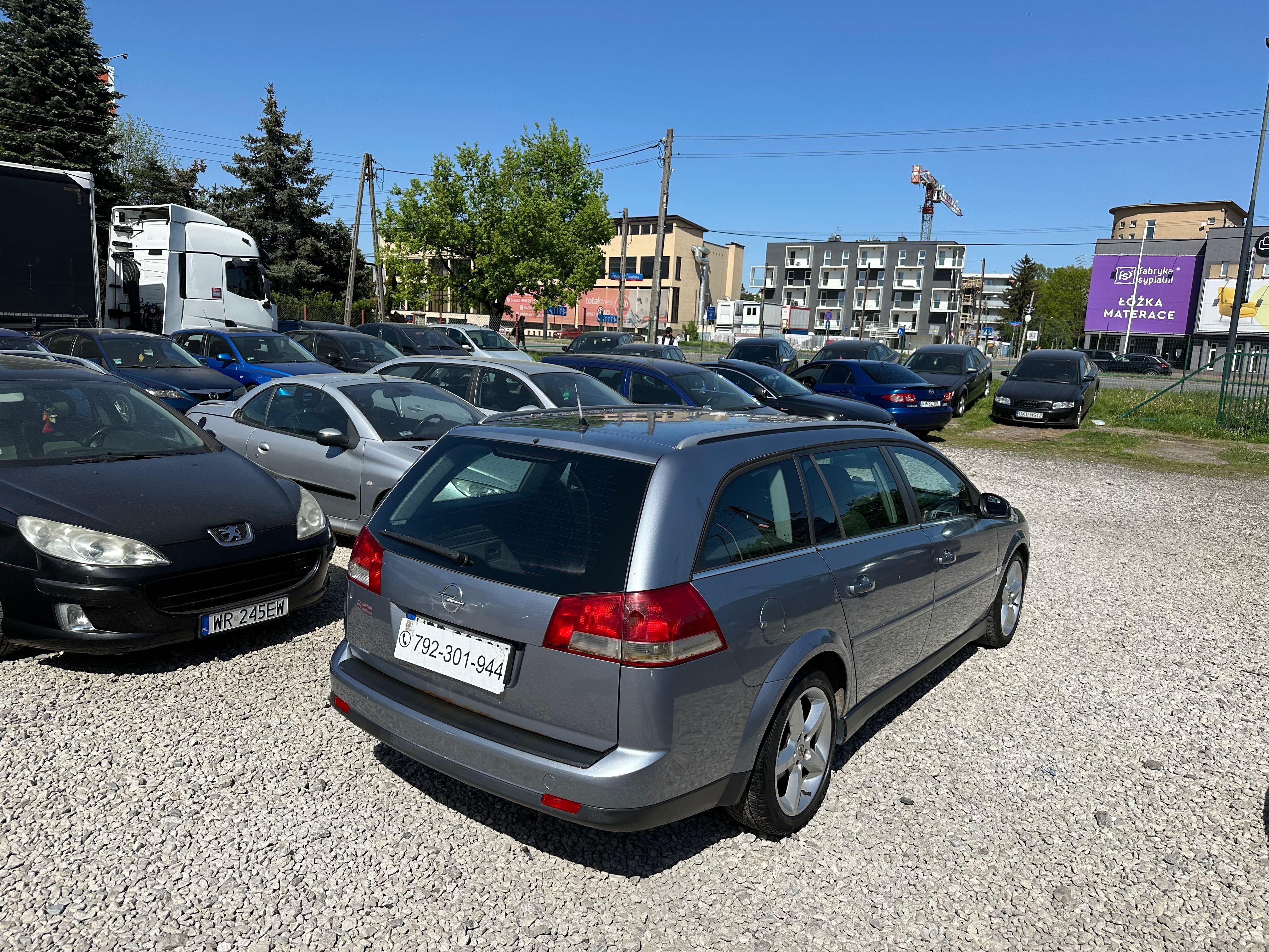 Na sprzedaż Opel Vectra C //ekonomiczne//felgi//klima///duży bagażnik/