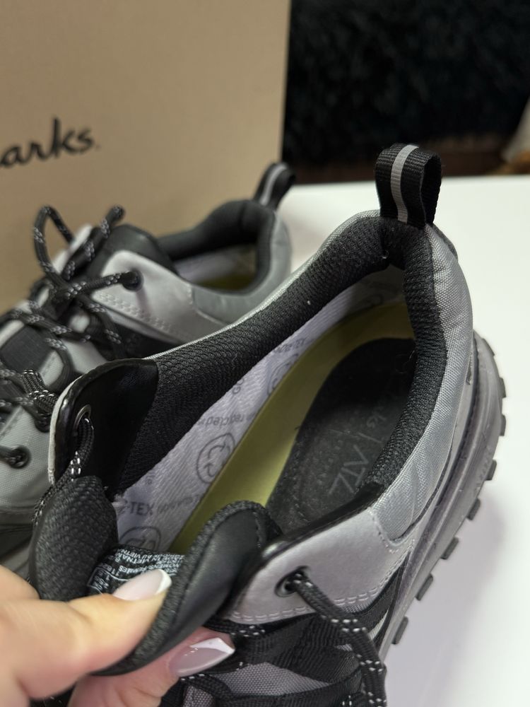 Кросівки Clarks gore-tex  41 розмір