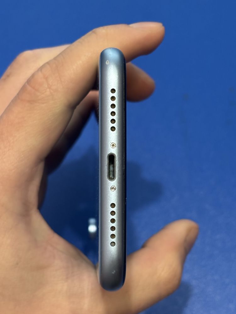 iPhone XR 64 gb.