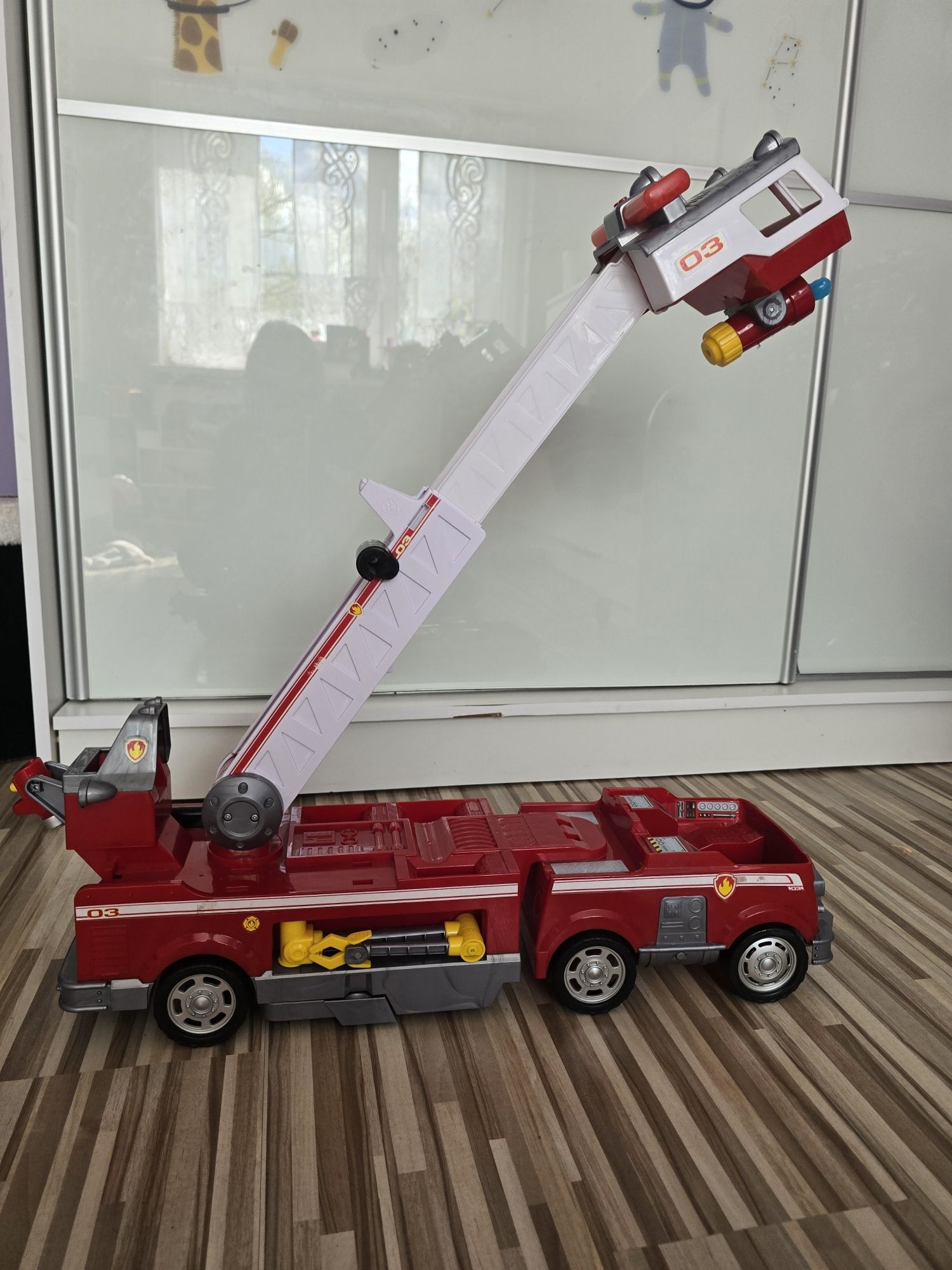 Mega wóz strażacki Psi patrol Marshal Paw Patrol duży