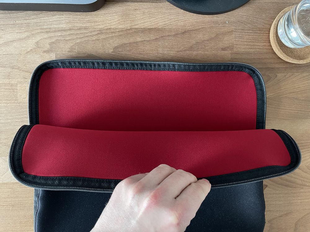 Etui / pokrowiec piankowy case logic na laptopa 15,6’’