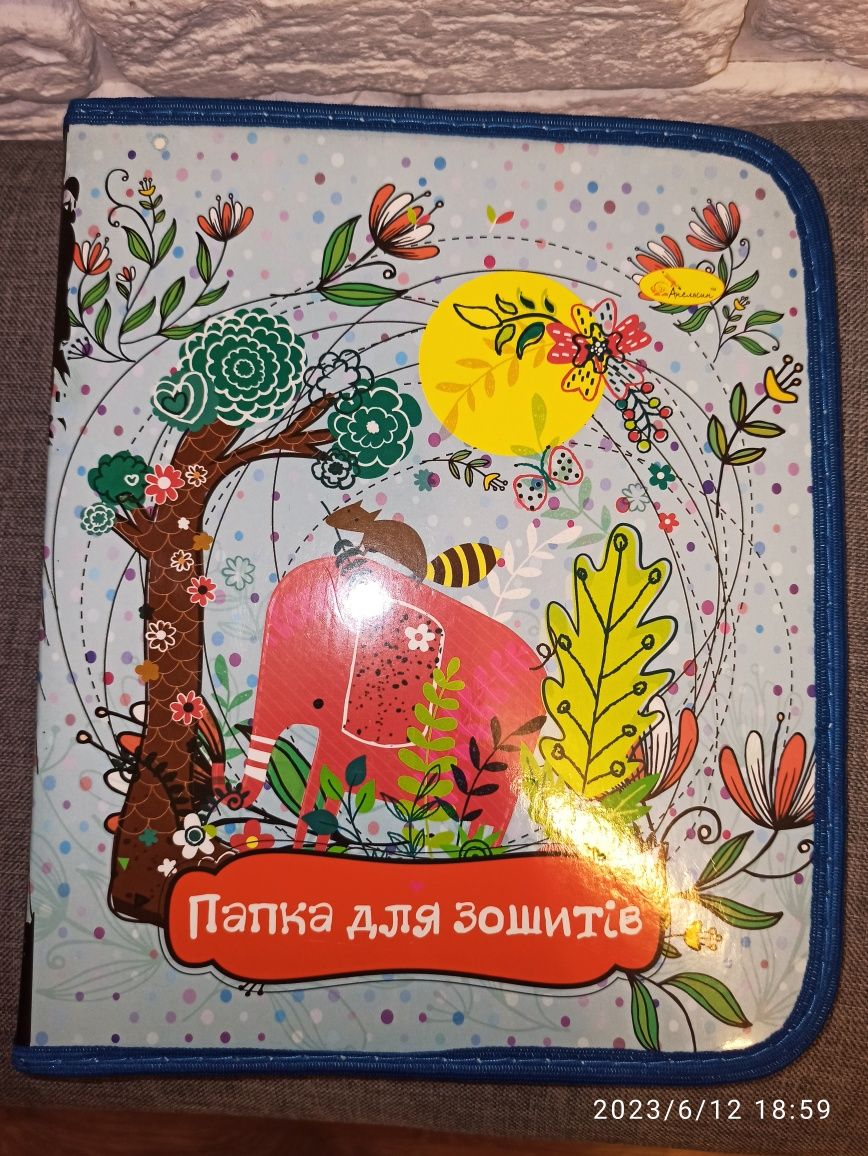 Папка для тетрадей на молнии