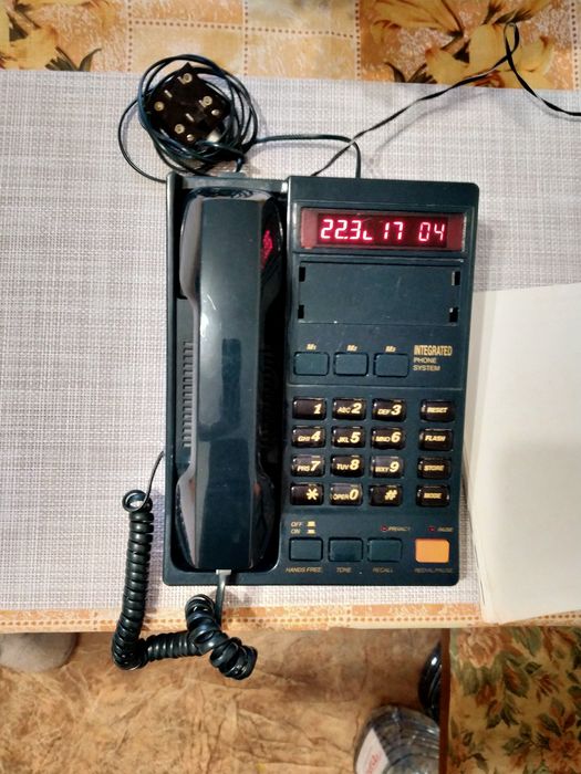 Стаціонарний телефон МЕЛТ-3000 з АОН.
