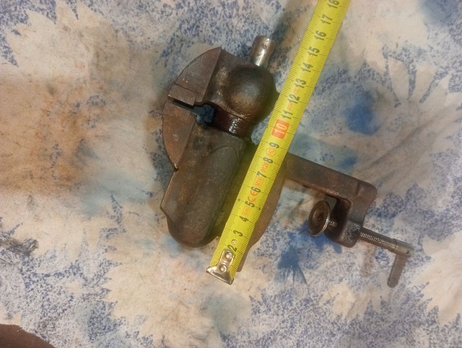 Stare małe imadło prl