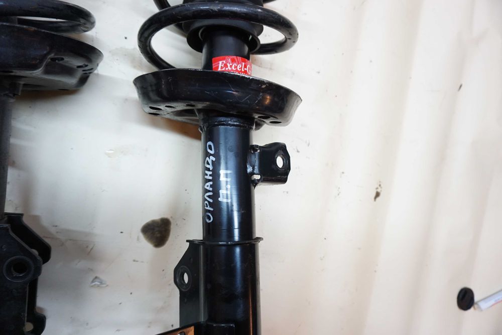 Стійки передні амортизатори Chevrolet Orlando\Шевроле Орландо2.0дизель