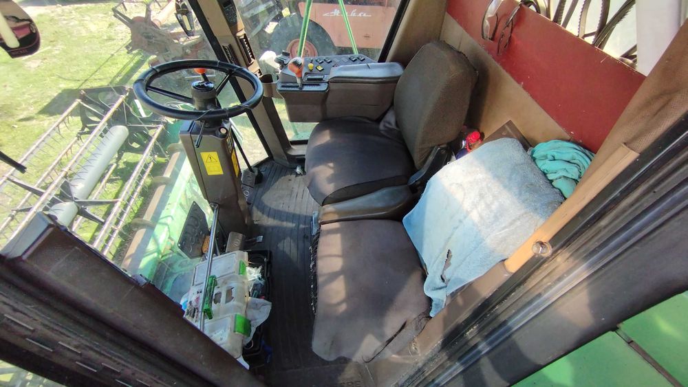 Комбайн John Deere 9500