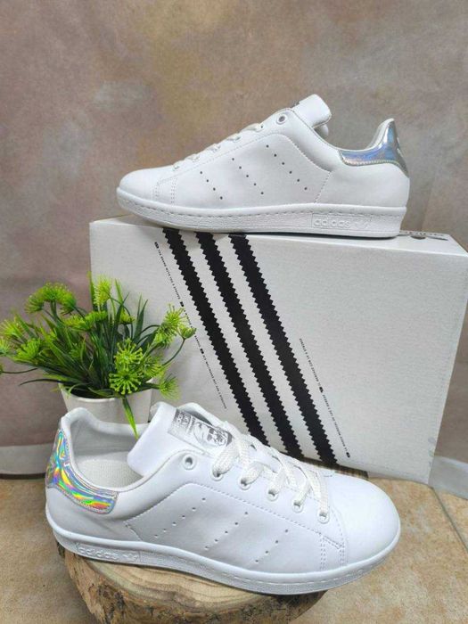 Sapatilhas disponíveis do 36 ao 41 várias cores